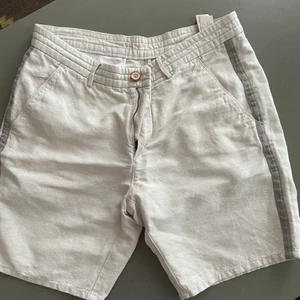 Massimo dutti size M - Short säljes pga för små