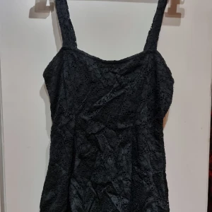 Fint linne  - Spets linne i storlek S