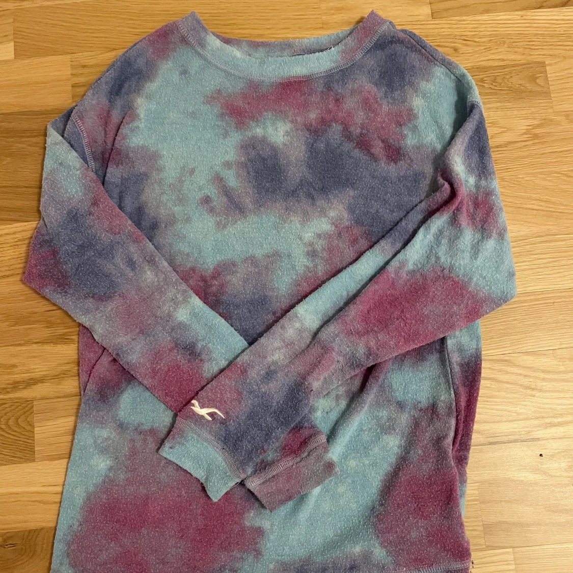 Färgglad hollister tröja