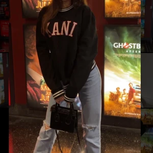 Oversize Sweatshirt  - Oversize karl kani sweatshirt i storlek Män S, men passar xs/s/m