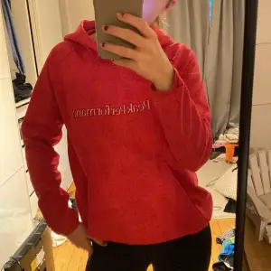 Skön hoodie perfekt för träning
