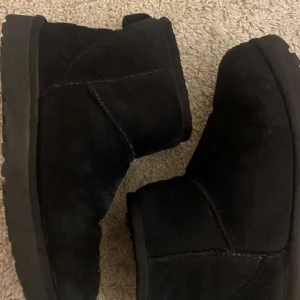 UGGS  - Säljer mina uggs då jag inte har nån användning för dom