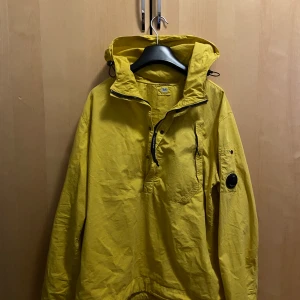 C.P. Company gul longsleeve  - C.P. Company longsleeve 