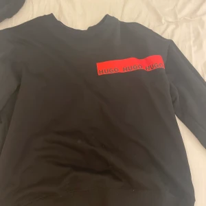 Hugo tröja  - Säljer Hugo tröja 