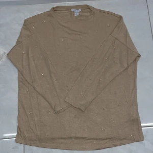 Tröja väldigt bekväm, stretsig, skön material  - Tröja väldigt bekväm, stretch, skön material storlek S från AMISU 