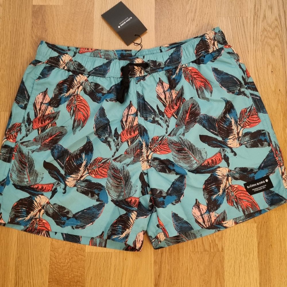 Helt nya badshorts . Shorts.