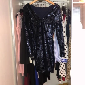 Klänning  - Nyskick, oanvänd 