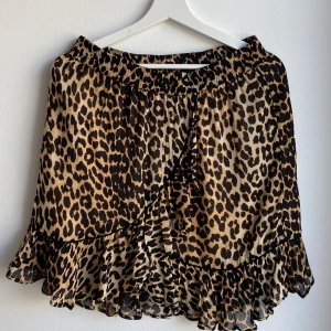 GANNI - Kjol från ganni ⚡️ storlek 38/M, sparsamt använd 🐆🫶🏼