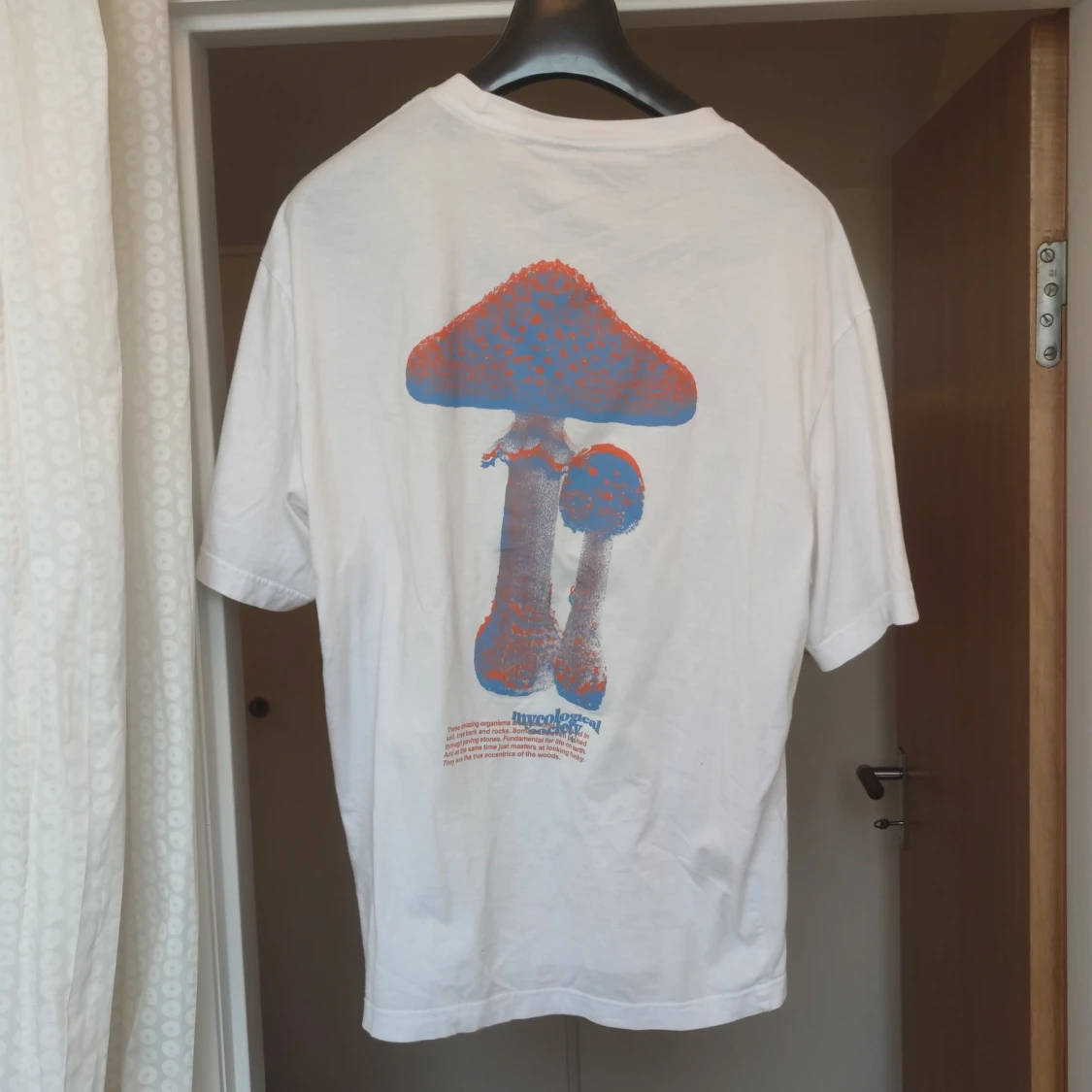 Vit t shirt med tryck - 90