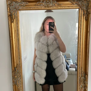 Äkta pälsväst - Aldrig använd