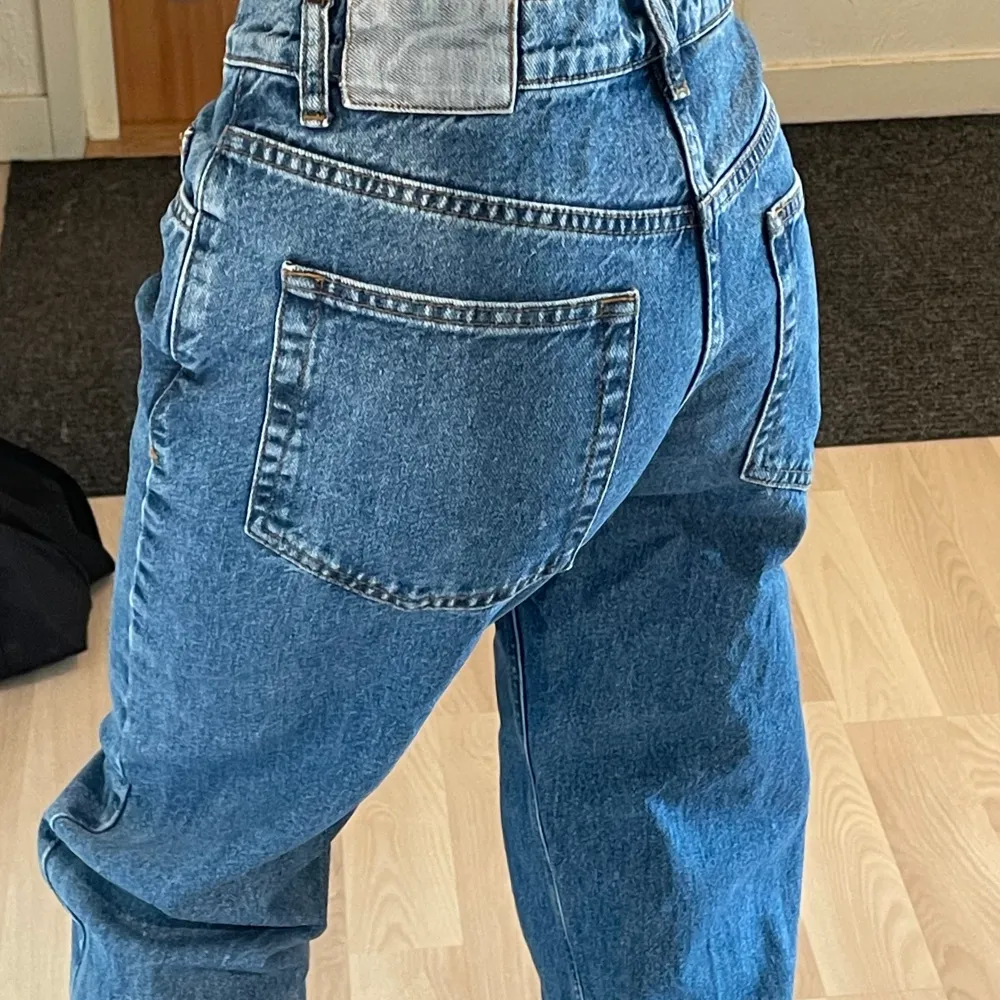 Köpta på aso, mycket bra skick!. Jeans & Byxor.