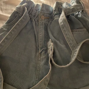 Shorts  - Aldrig använt, bara bort glömda, stretchiga / de är blå