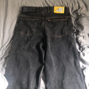 93or washed black polar skate co - helt nya  32x32 köpt för 1200kr