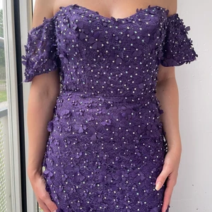 Klänning i storlek S - Klänningen har använts en gång, i bra skick. 