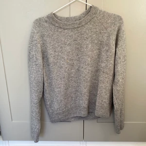 Stickad tröja - FÖRSR TILL KVARN! Super fin stickad cashmere tröja från samso samsoe somsoe💕