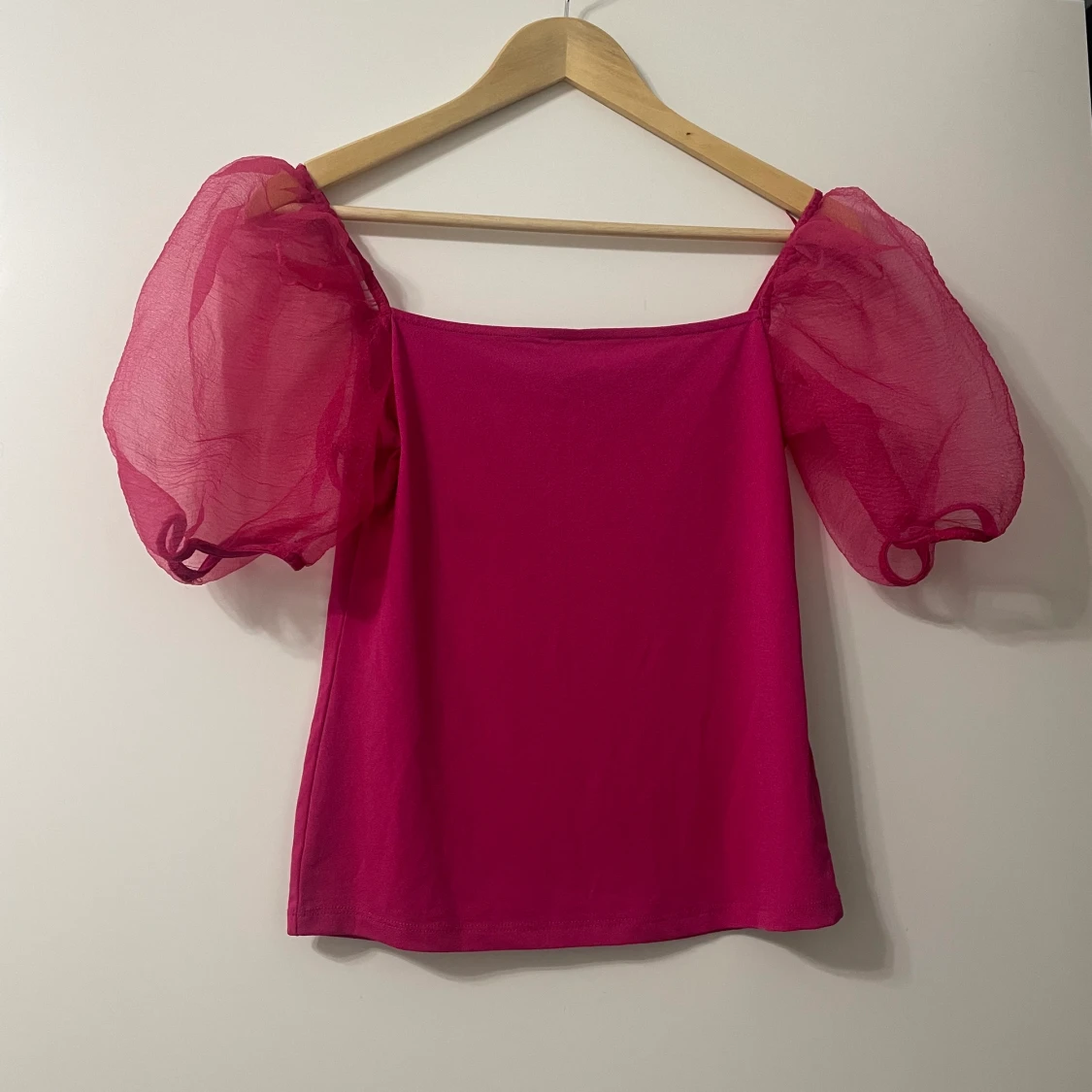 Storlek på tröjan är m 