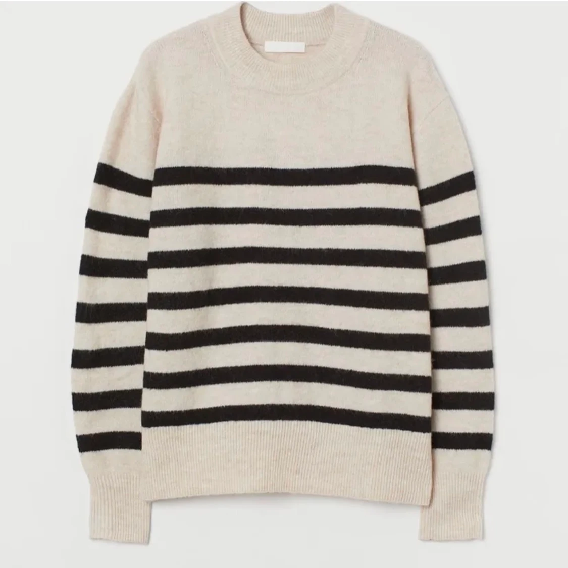 stickad randig tröja 