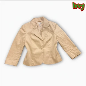Beige Blazer 🤍 - Beige Blazer I size small från HM🤍
