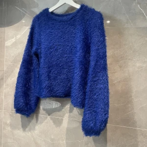 Tröja, storlek S - Sparsamt använd