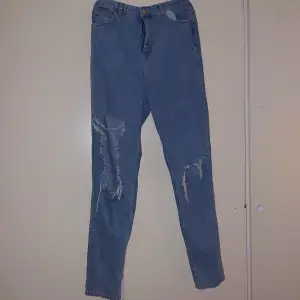 Jeans med 