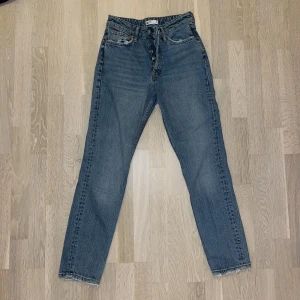Jeans från Ginatricot - Jeans från ginatricot, knappt använda.