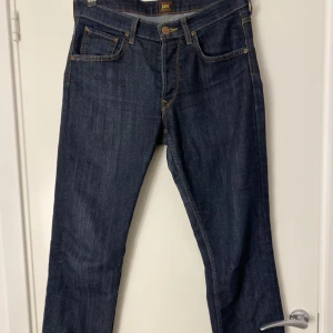 Lee jeans  - Raka låga lee jeans i storlek W31, L32. 