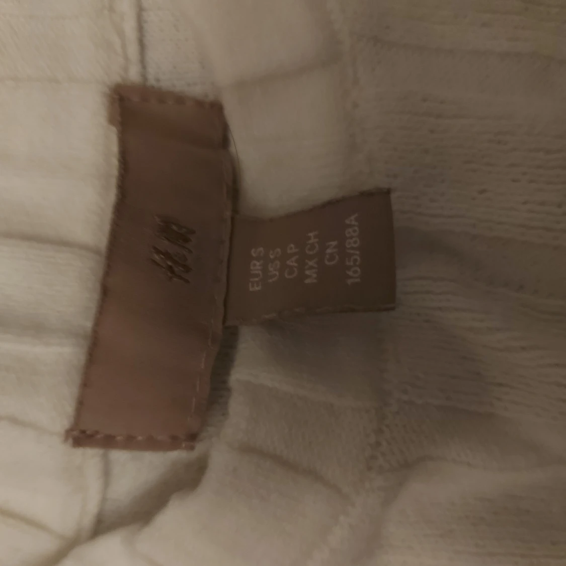 Vitt stickat linne - 90