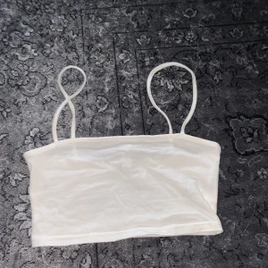 Vit topp strl XS  - Så gott som ny  Storlek: xs