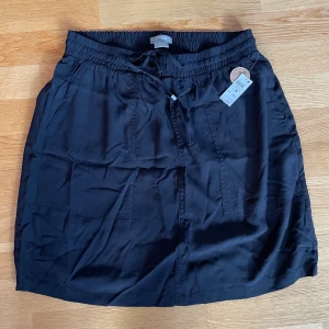 Ny tunn fin kjol - Ny tunn fin bomullskjol. Aldrig använd. Nypris 199kr. 