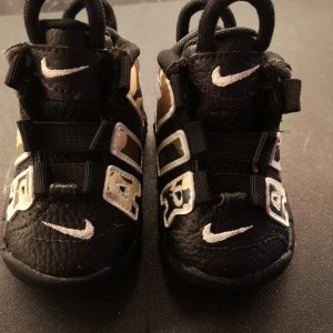Nike air baby  - Oanvända Nike air baby skor. 
