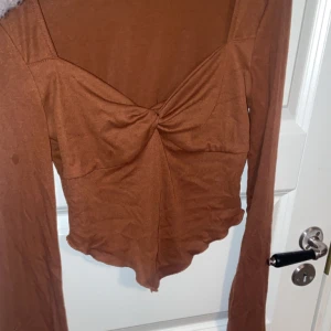 Tröja - Säljer pga att den var för stor för mig