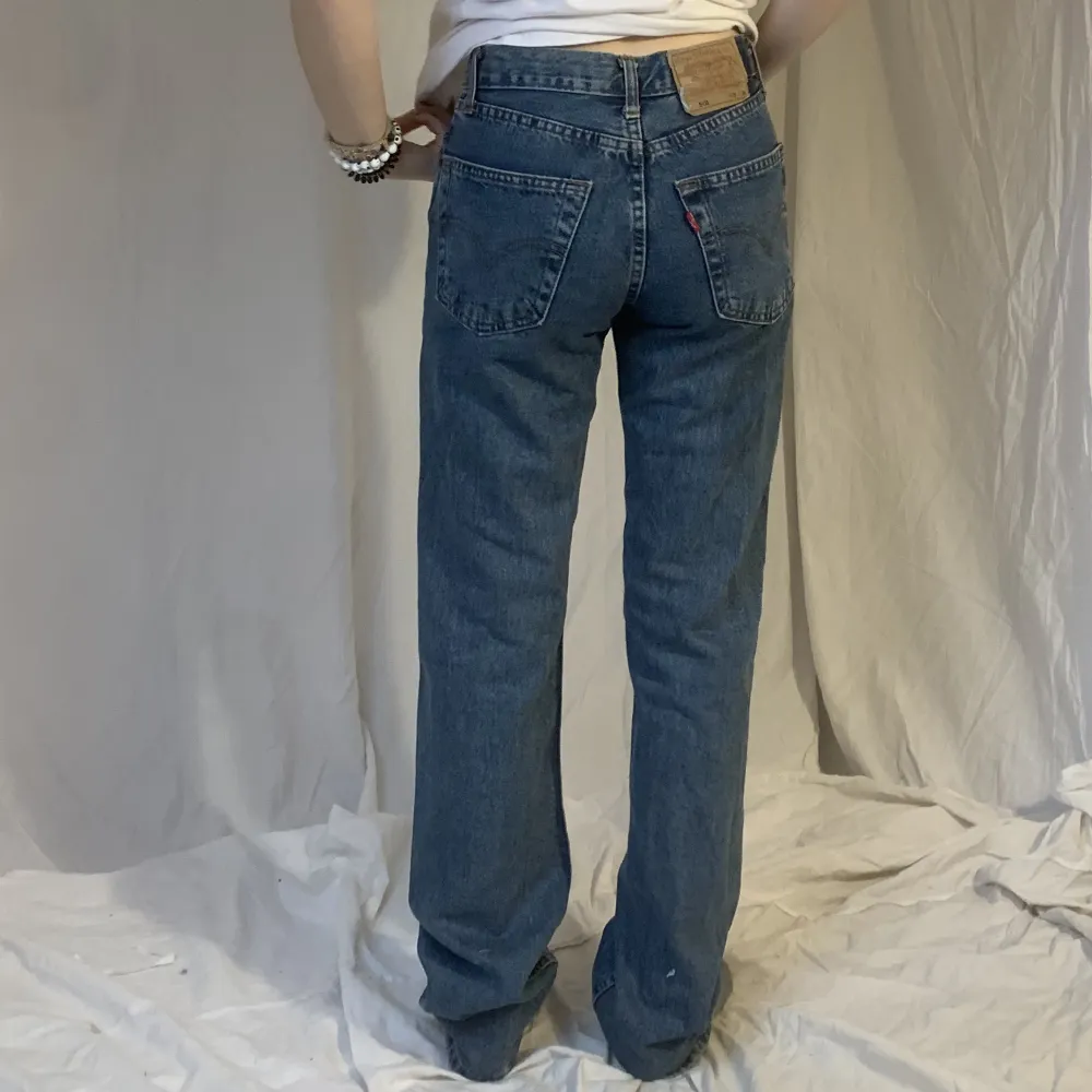 Midja-72, innerbenet-86cm  . Jeans & Byxor.