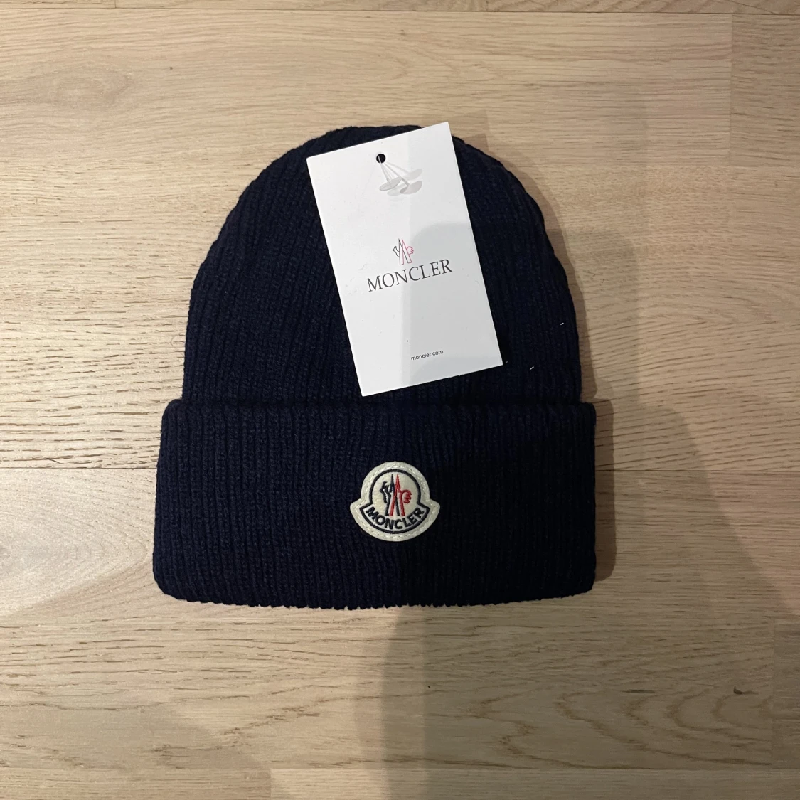 Moncler mössor - 90