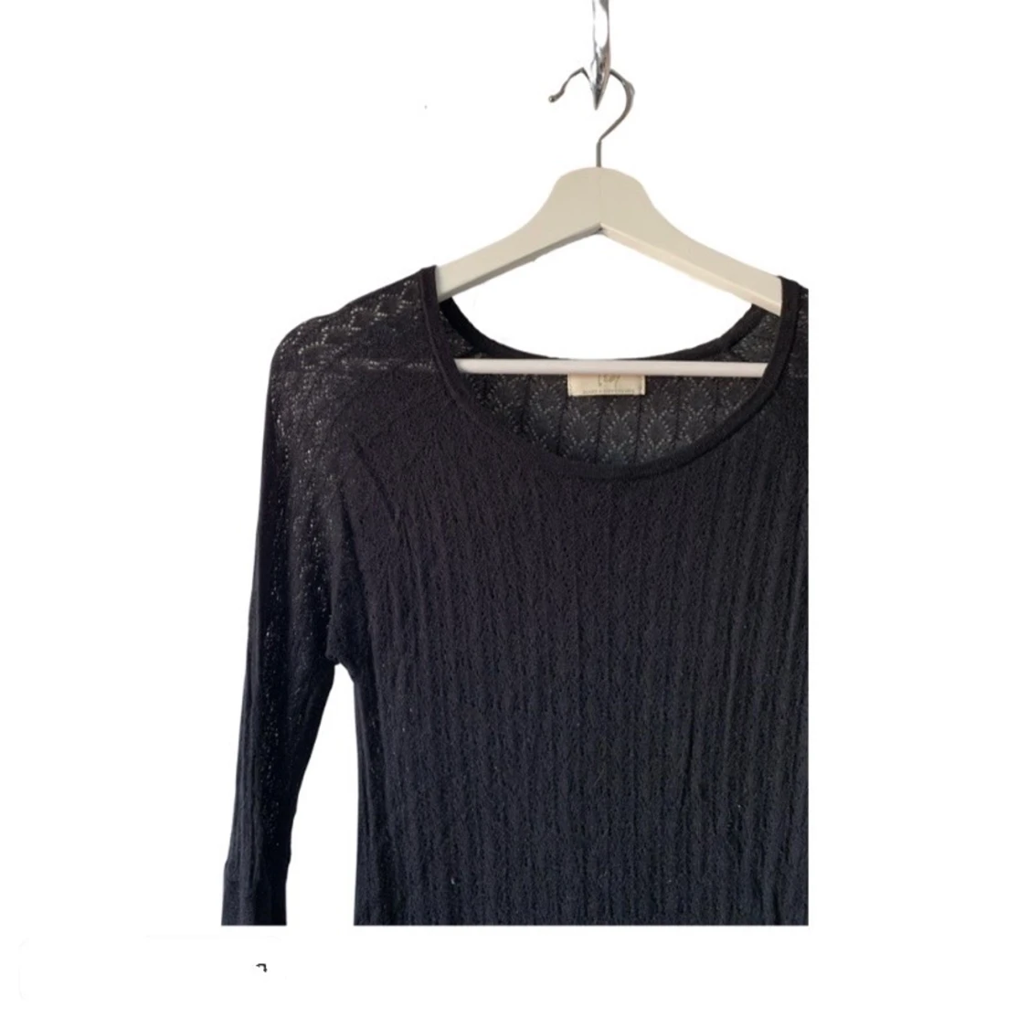 Svart långärmad tröja. - 90