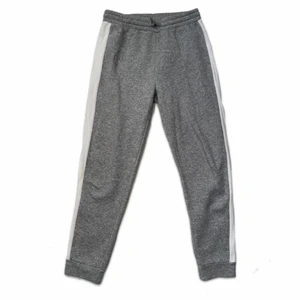 Mjukisbyxor - Bra skick  Gråa mjukisbyxor 