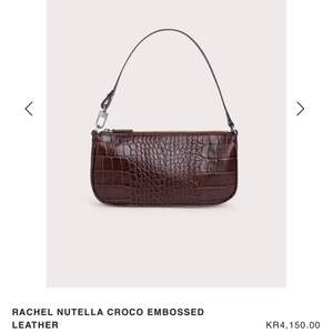 Vinröd/brun väska från By far i modellen Rachel. Super snygg väska, endast använd ett fåtal gånger. Nypris 4150kr. 