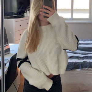 Stickad tröja - En stickad söt tröja från gina tricot