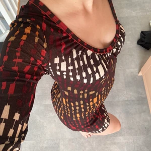 Lindex klänning s - Mönstrad klänning. Aldrig använt. Tveka inte att höra av er🥰 