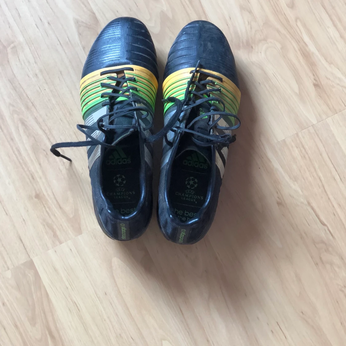 Adidas fotbollsskor stl 38/39