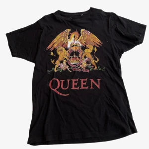 Queen band tee - Queen t-shirt, köpt 2016 från bandets egna merch! I bra skick! 