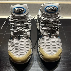 Adidas ClimaCool - Adidas ClimaCool i väldigt gott skick. Oerhört skön sneaker på sommaren då den är ventilerad från alla håll.