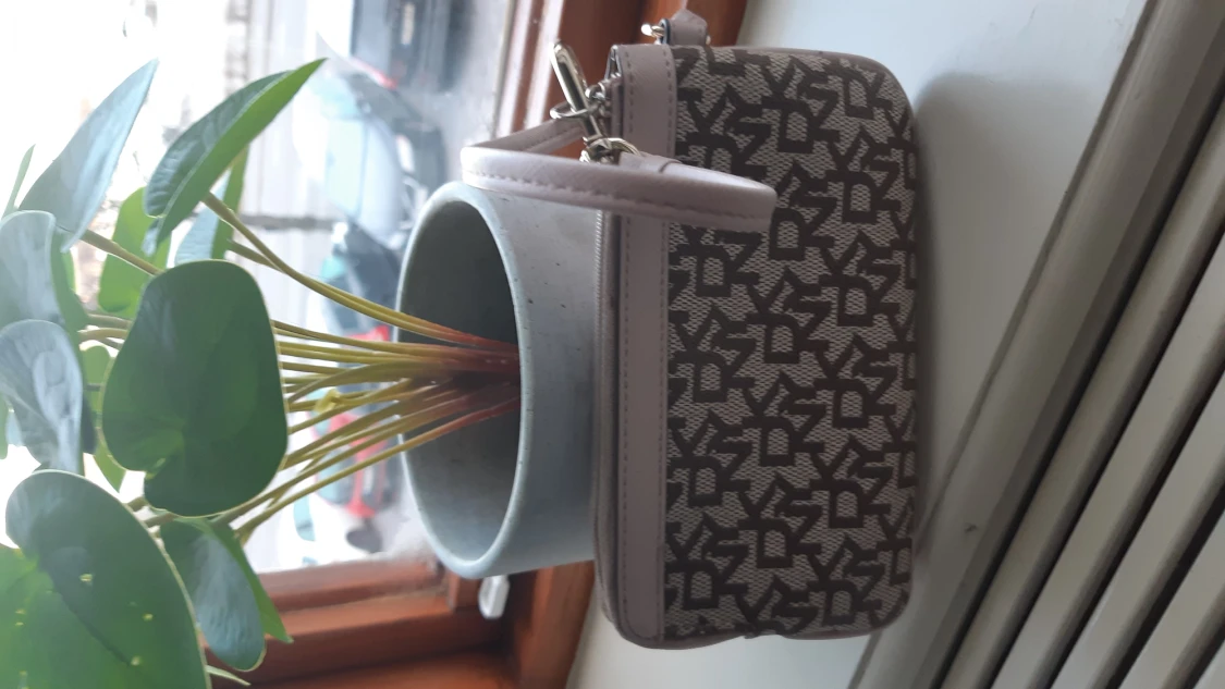 Äkta dkny plånbok - 91