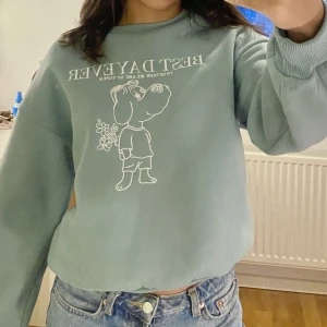 Crewneck med motiv - Söt crewneck med motiv!💕