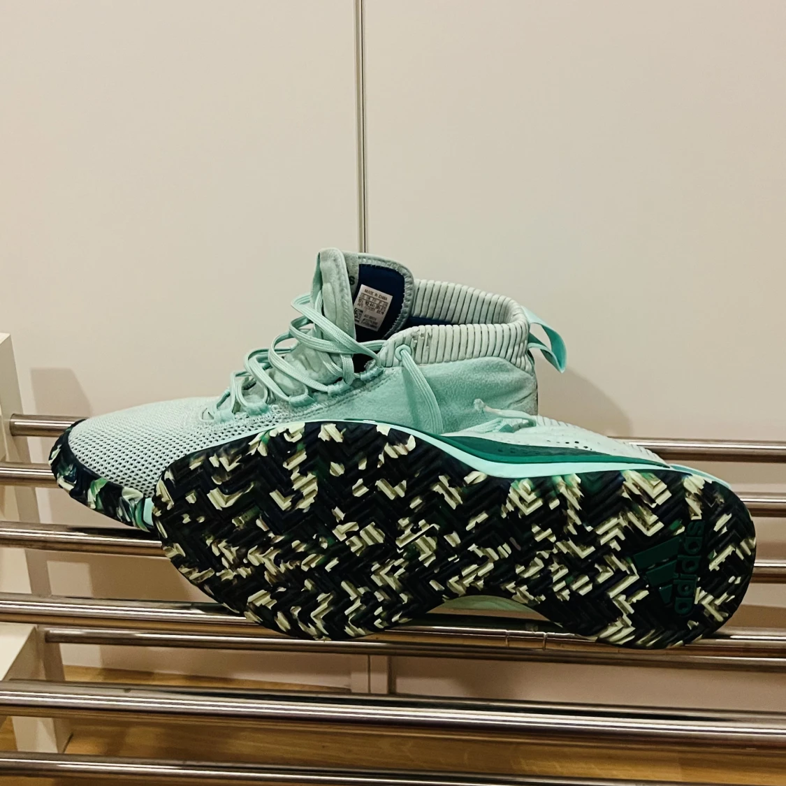 Adidas shoes  delivery free - 91