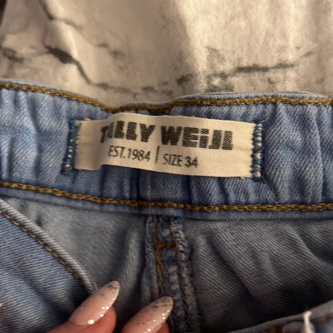 Ijusblå byxor  - 90