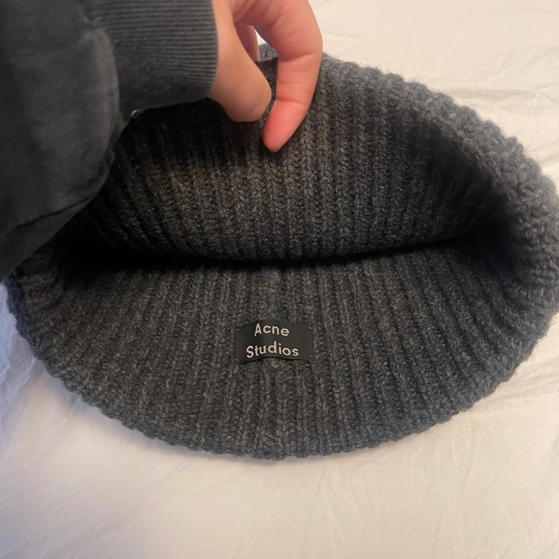 Acne mössa - 91
