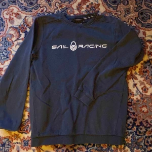 Blå sailracing tröja stl 160 - Sailracing tröja stl 160