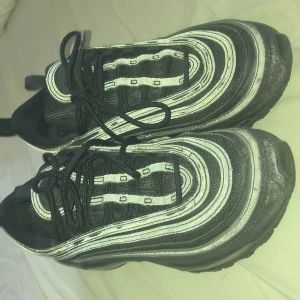 Nike Airmax 97  - Strl 38,5 lite sleden på reflex men bara anfvända ca 10 ggr 