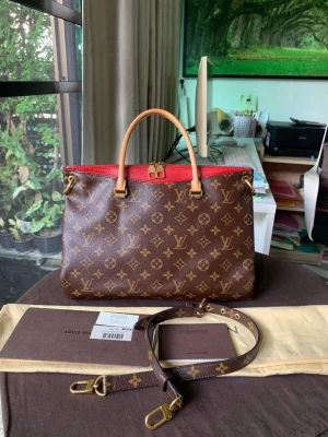 Louis Vuitton  - Hej, nu sälja jag en Louis Vuitton pallas mm väska (äkta) de sälja på googla för 20000 kr+++