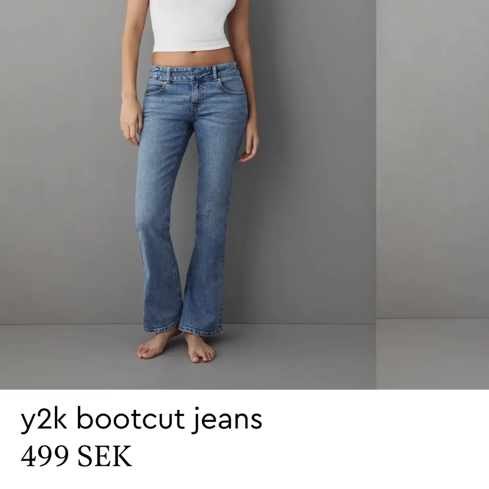 Storlek 32,vanlig jeans tvätt 🧺 Säljer dessa skit snygga lågmidjade jeansen då de inte kommer till användning och är storlek 32 och för långa för mig!! Är 154. Använt 1 gång samma dag jag köpte. . Jeans & Byxor.